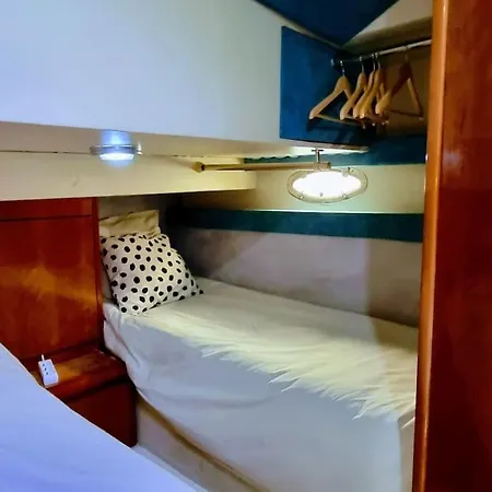L'ipanema Sejour Original 2 Sur Bateau A Quai, Parking Prive * Sète