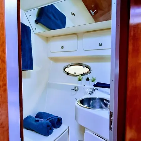 Apartament L'ipanema Sejour Original 2 Sur Bateau A Quai, Parking Prive Sète