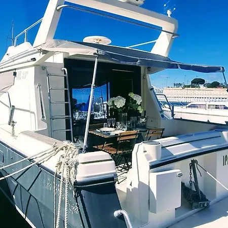 Apartment L'ipanema Sejour Original 2 Sur Bateau A Quai, Parking Prive *