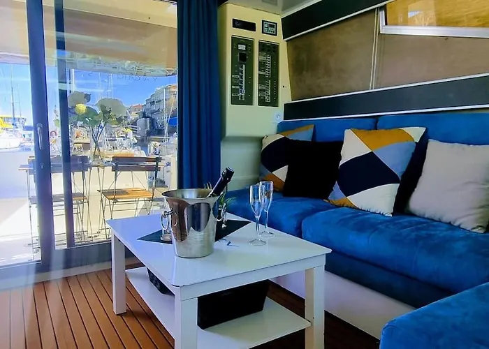 L'ipanema Sejour Original 2 Sur Bateau A Quai, Parking Prive Lägenhet *