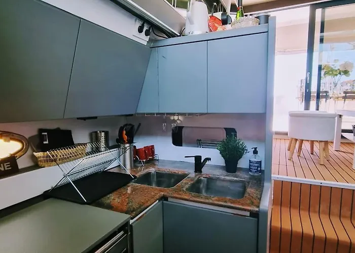 L'ipanema Sejour Original 2 Sur Bateau A Quai, Parking Prive Lägenhet Sète