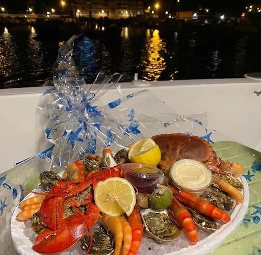 L'ipanema Sejour Original 2 Sur Bateau A Quai, Parking Prive Lägenhet Sète