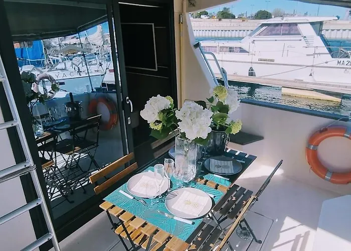 L'ipanema Sejour Original 2 Sur Bateau A Quai, Parking Prive * Sète
